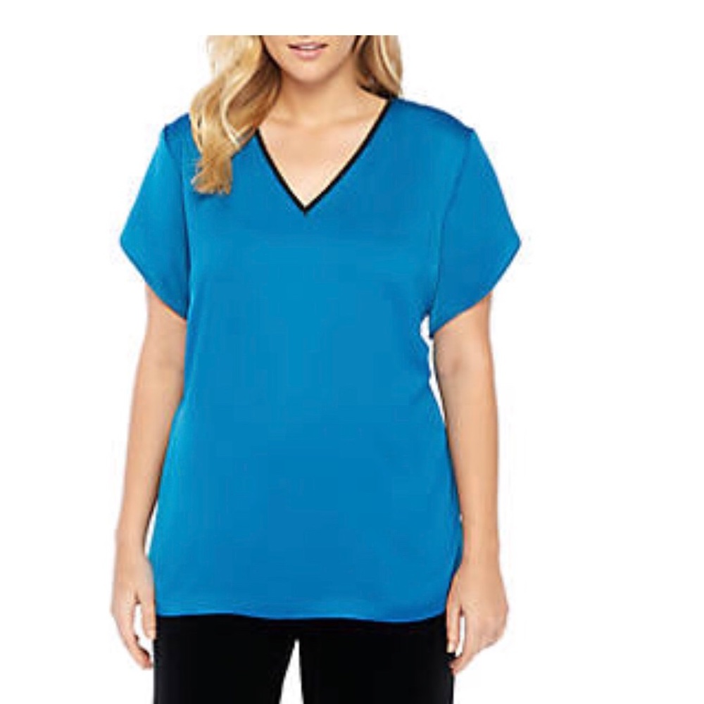 Plus Size Tulip Sleeve Bead Top